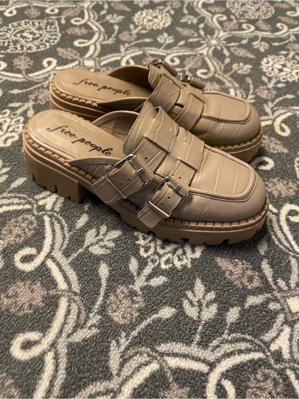 Free People Lyra Lug Mule, size 37.5 (7) - Picture 5 of 9